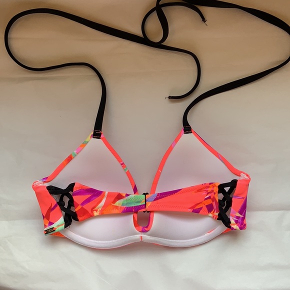 Pink/ Victoria Secret Bikini Top - Picture 2 of 4